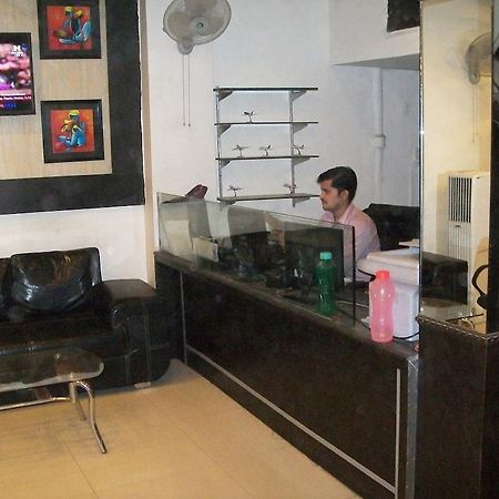 Hotel Milan Continental Delhi  Eksteriør billede
