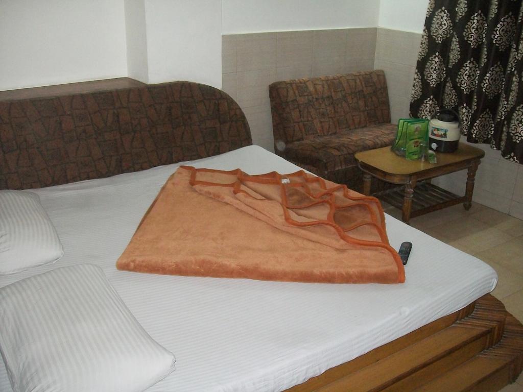 Hotel Milan Continental Delhi  Eksteriør billede